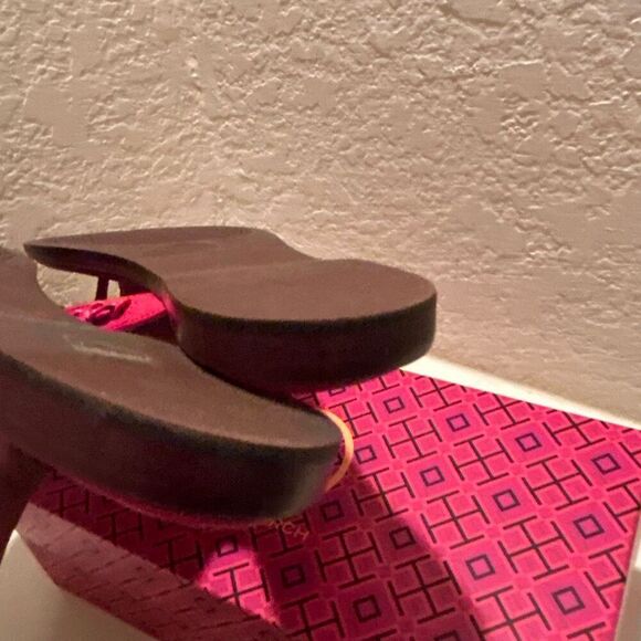 Tory Burch Size 10.5 Everly Chain Flip Flop Sandals Bearberry Red Nappa Leather - Picture 11 of 15